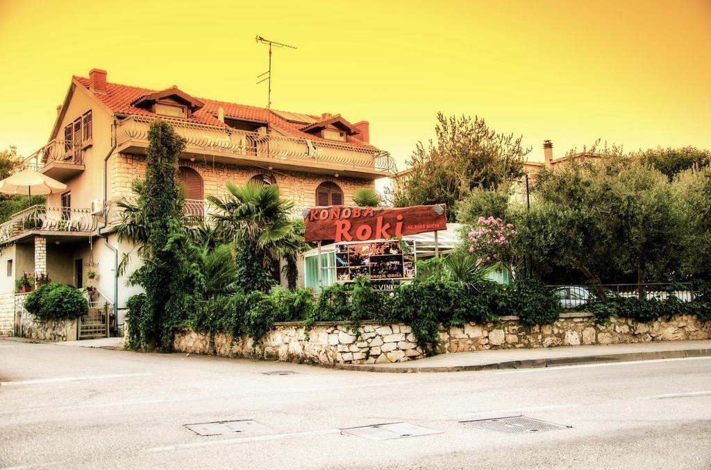 Apartments Micin Vodice Eksteriør billede